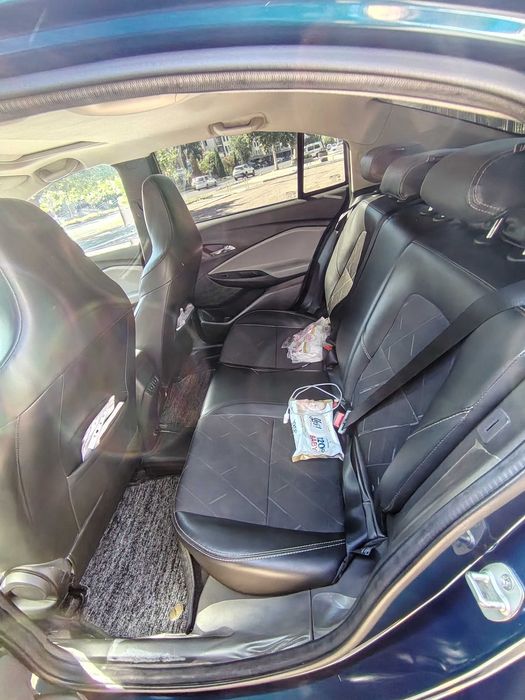 Продается Chevrolet Onix Premier 1 позиция