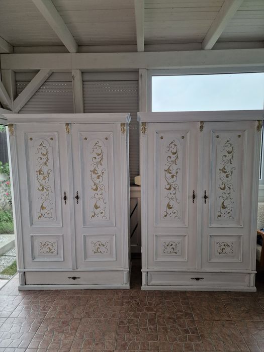 Vand 2 dulapuri reconditionate