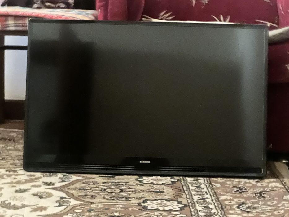 Телевизор samsung