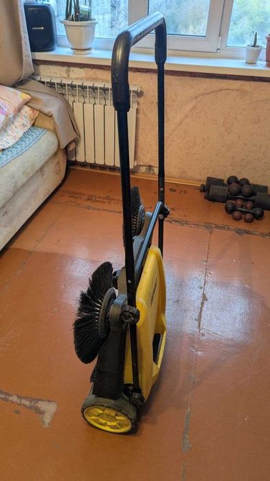 Подметательная машина Karcher s 650