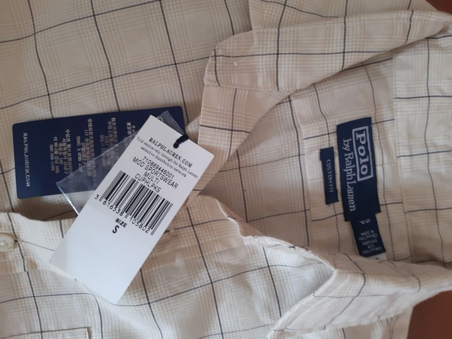 Set 4 camasi mărimile S / M , casual , cu maneca lunga