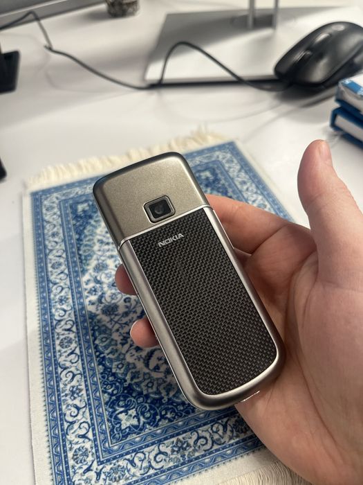 Nokia 8800 Art Carbon