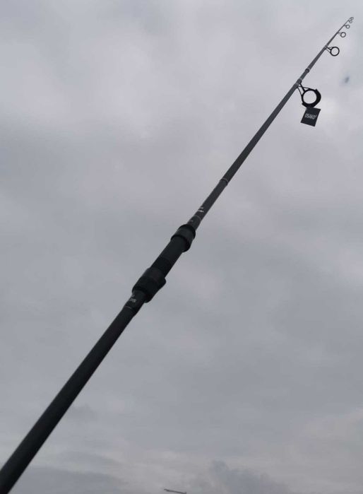 Висок клас шарански комплект. Три въдици 3.60мт и три макари 11 лагера