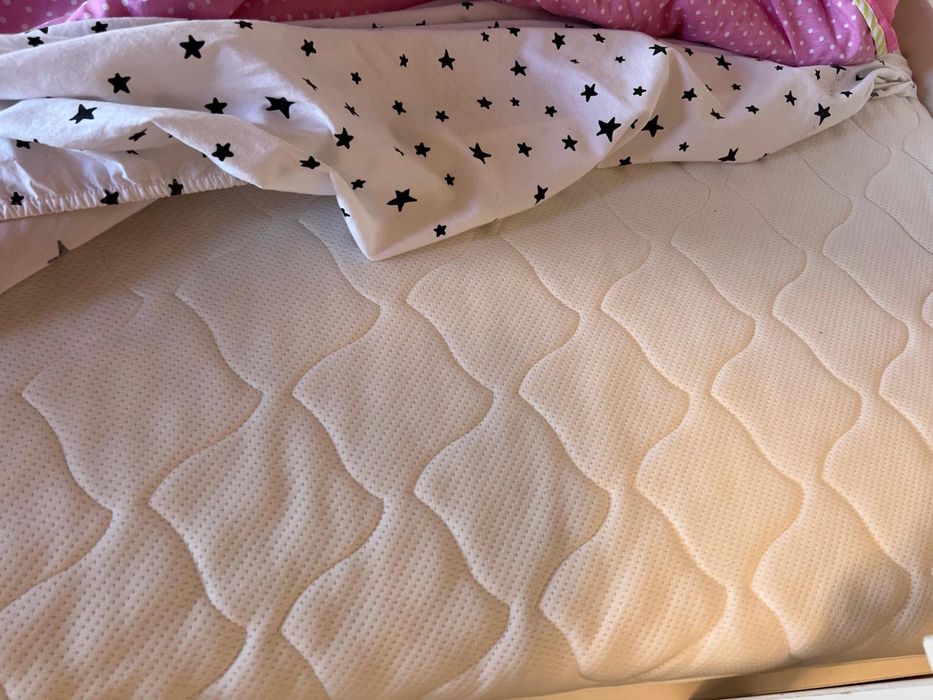 Pat suprapus IKEA MYDAL + saltele + sertare depozitare – stare foarte bună