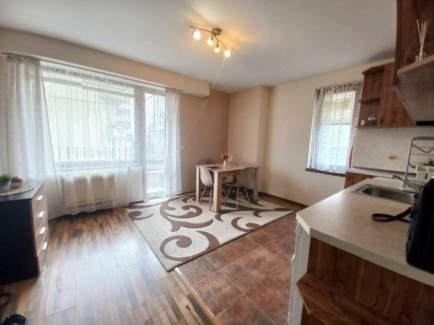 Дава се под наем Двустаен апартамент в Варна, Общината - 46 кв.м за 450 € - Снимка #1