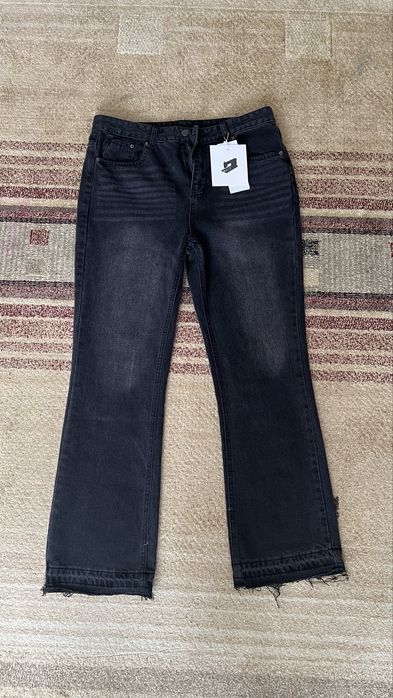 Продам джинсы новые