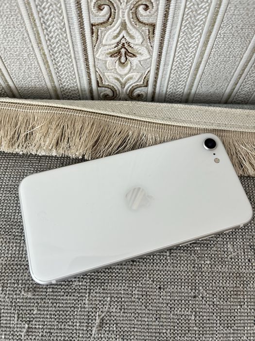 Продается Iphone Se 64gb