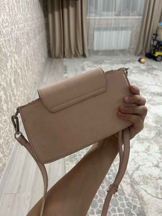 Продам красивую сумку страдивариус