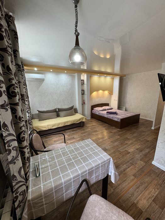 Катаева 11 (ТД Артур, Ярмарка)