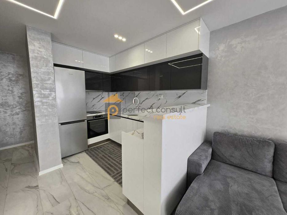 Дава се под наем Тристаен апартамент в Пловдив, Съдийски - 105 кв.м за 700 € - Снимка #1