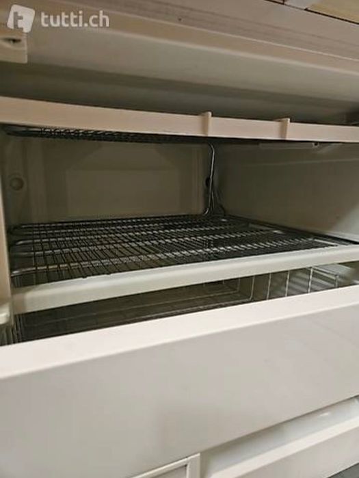 Малък фризер 4 чекмеджета