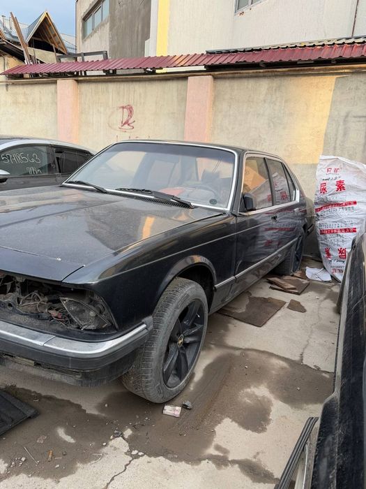 Продам авто  BMW E23