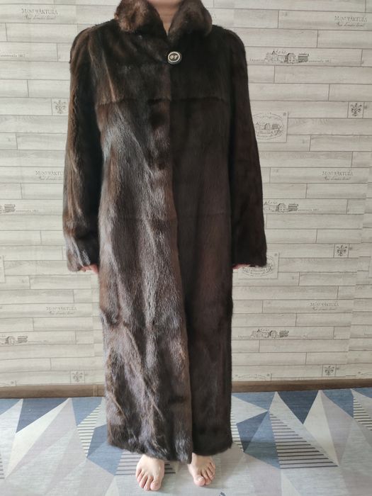 Продам норковую шубу