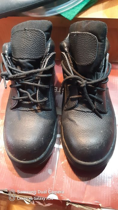 Ботинки рабочие р.39