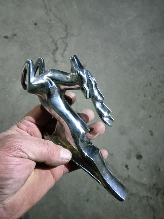 Продам эмблема олень