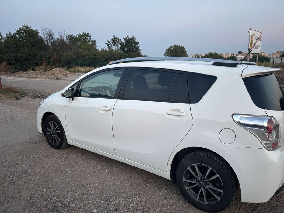 Toyota Verso   2.0 D4D 125 коня 2014