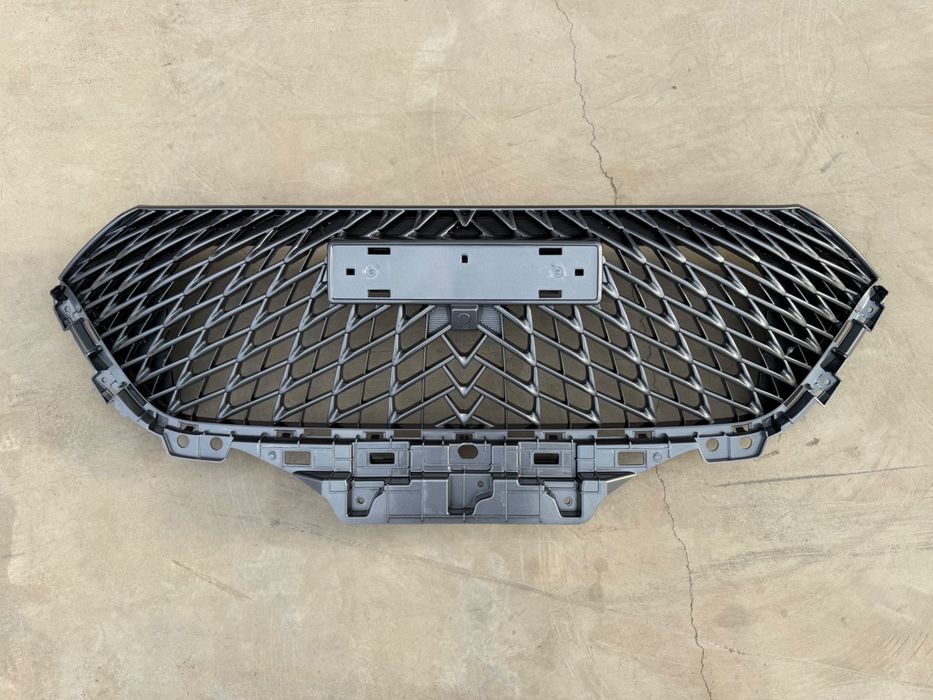 Решетка радиатора Haval M6