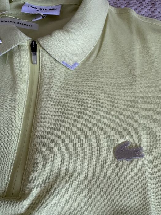 Поло Lacoste жолтая