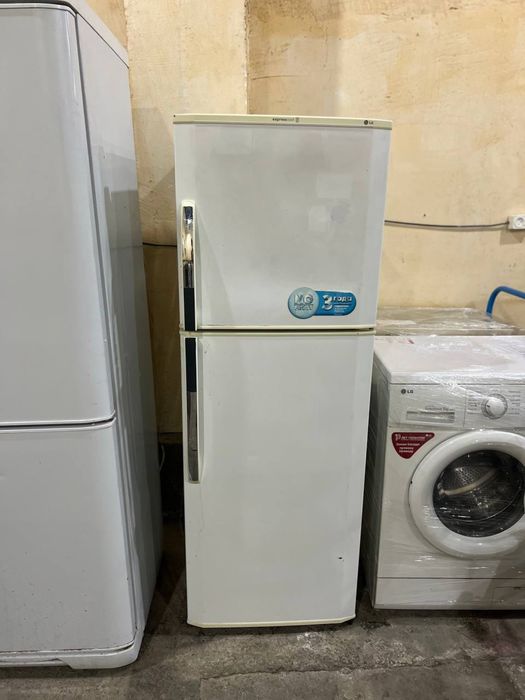 срочно продается холодильник LG No frost