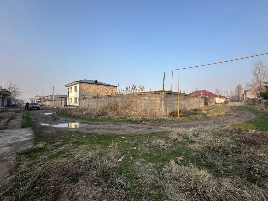 Угловая земля продаётся 10соток ор:Дормон Мечеть рядом