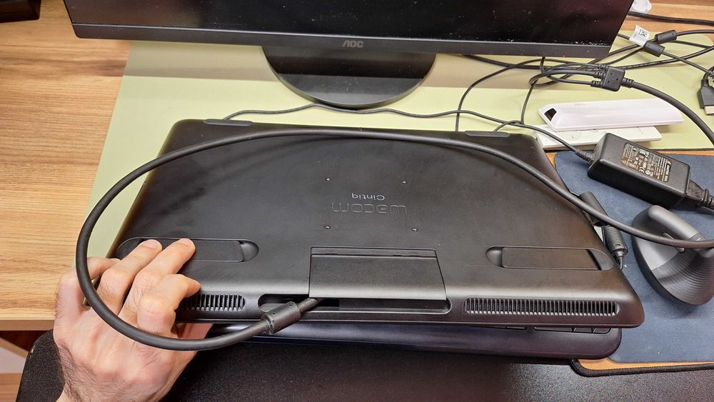 Wacom Cintiq 16 (DTK-1660) (използван 4-5пъти) | цена за нов - 600 EUR