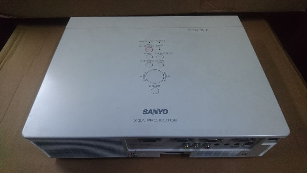Проектор Sanyo PLC-XU106