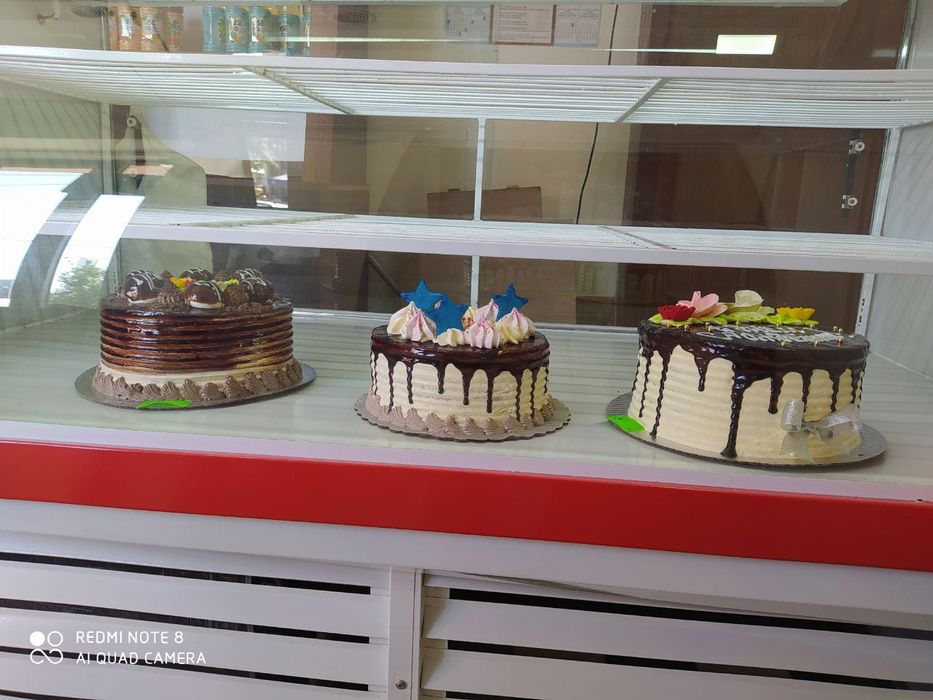 Продаются витринные холодильники в хорошем состоянии 3 штук