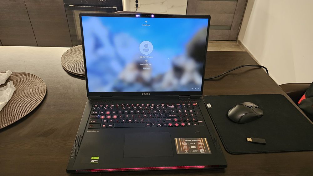 Laptop MSI Raider A18 HX A9WIG 2Tb Ssd , 64gb ram, ryzen 9 9955HX3D, GeForce RTX 5080