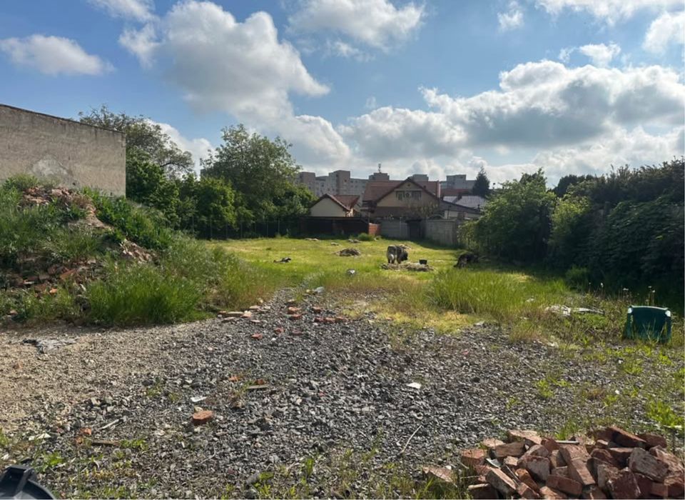 Teren zona Soarelui accept schimb cu casa ofer 100k