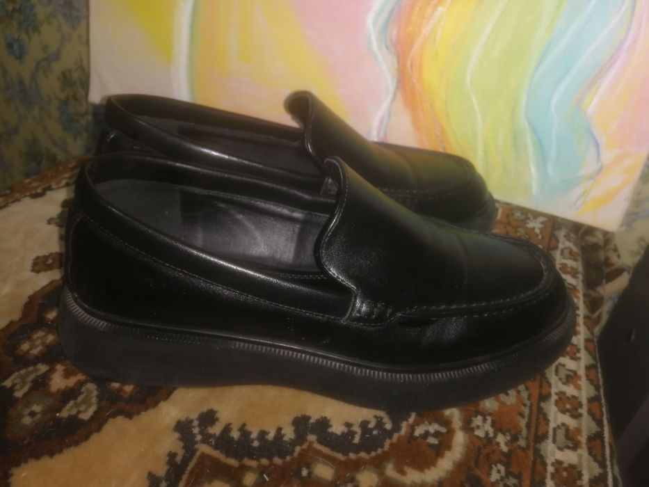 Продам женские туфли лоферы