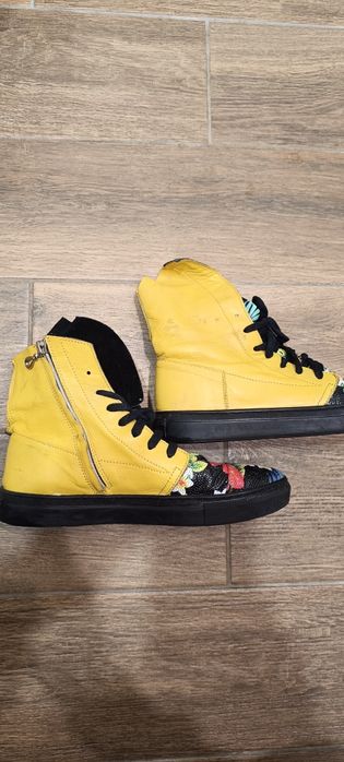 Дамски пъстри кецове