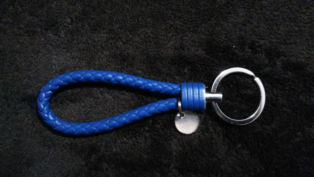 Breloc  pentru  chei  din  piele  - Nou