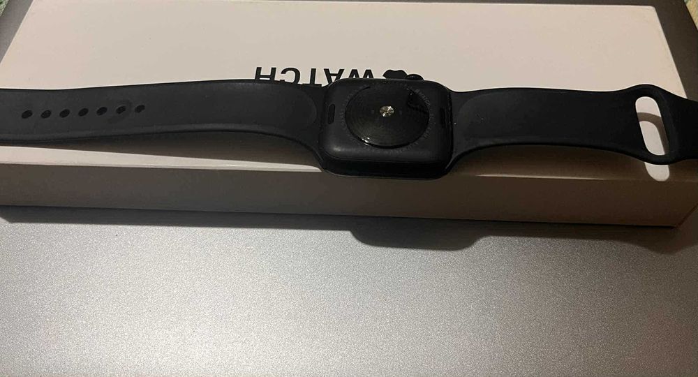 Apple Watch SE (2nd Gen) 44mm GPS Midnight