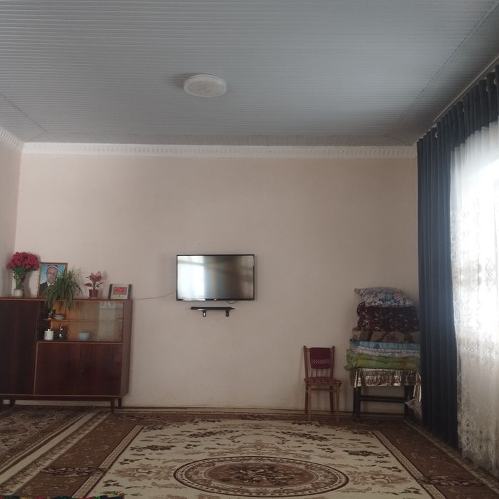 Hovli uy-joy sotiladi