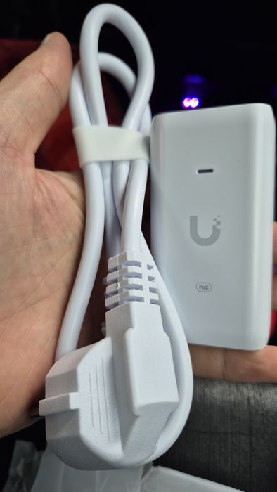 Injector PoE Ubiquiti POE-48-24W