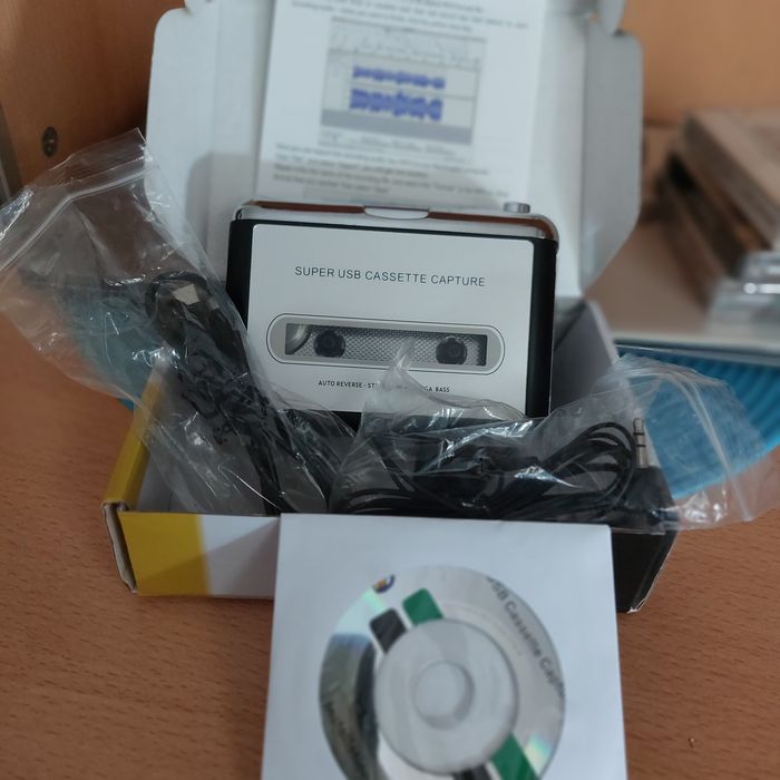 Player MP3 conversie casete în MP3, include căști cu fir și CD instalare