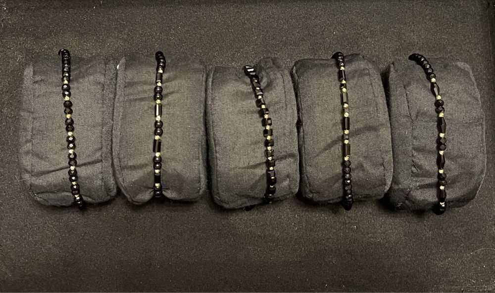 Vand bratari cu bilute din aur