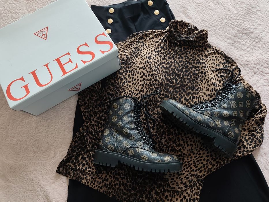 Оригинални боти Guess