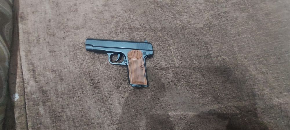 пистолет на пульках