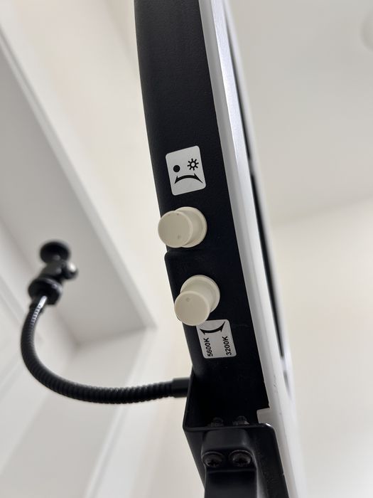 Lampa circulara LED cu trepied 49cm