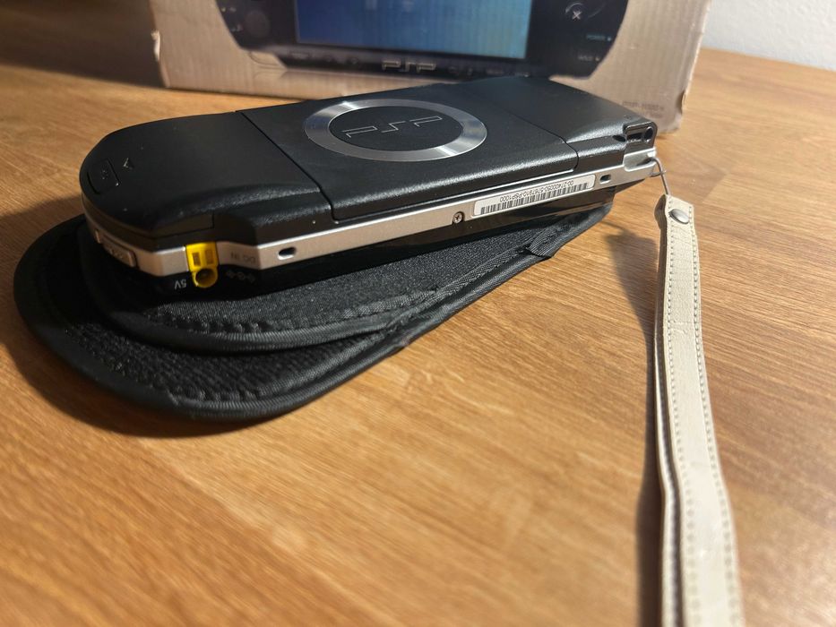 PSP 1000 Piano Black modată, cutie originală — gata de joc | Japonia