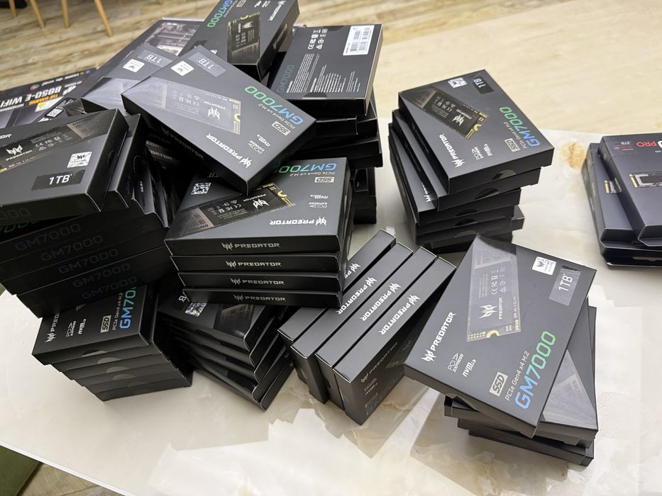 Acer Predator  7400Mb/s 1TB |SSD | NVMe | M2