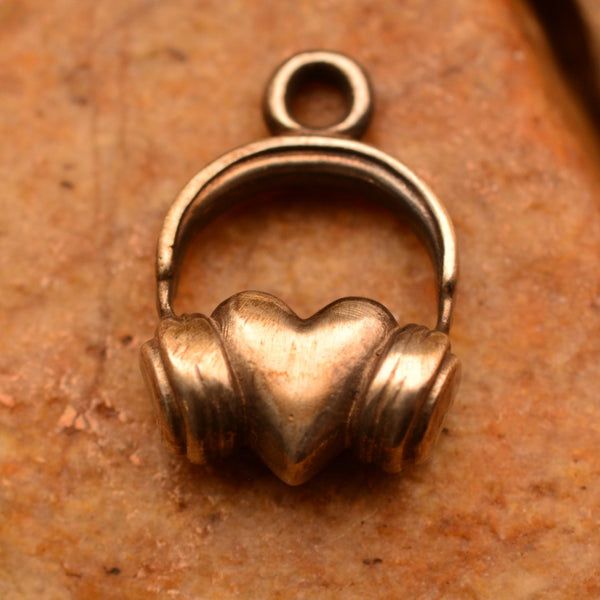 Сребърен медальон 925 „DJ Сърце“ – символ на любов към музиката