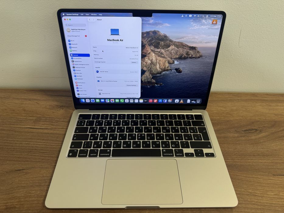 Продам Macbook Air m2 14”