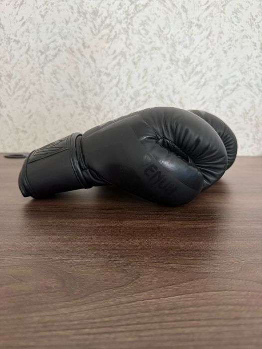 Ръкавици за бокс Venum 12oz