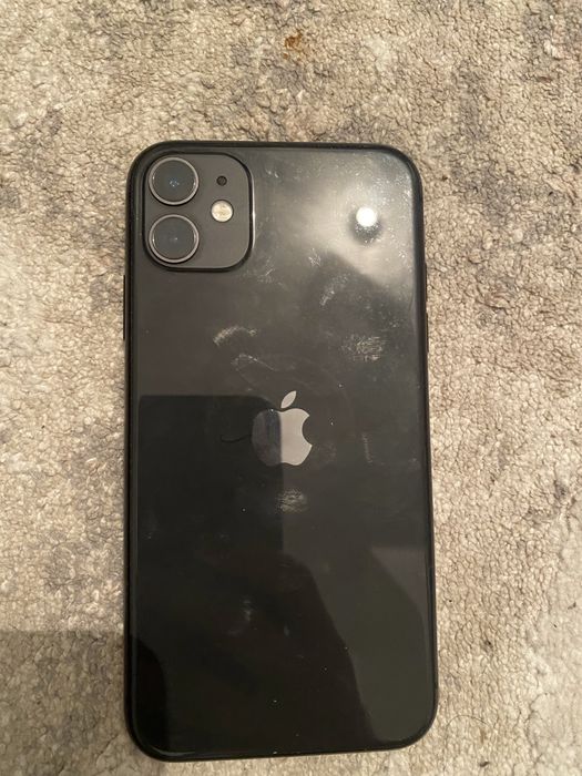 Продам два айфона 11 модели в идеале