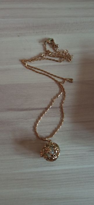 Елегантно Колие на Avon