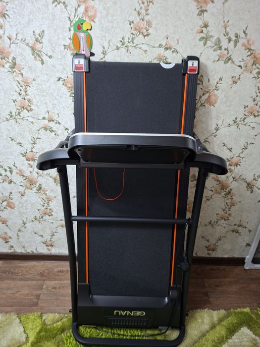 Продам беговую дорожку.