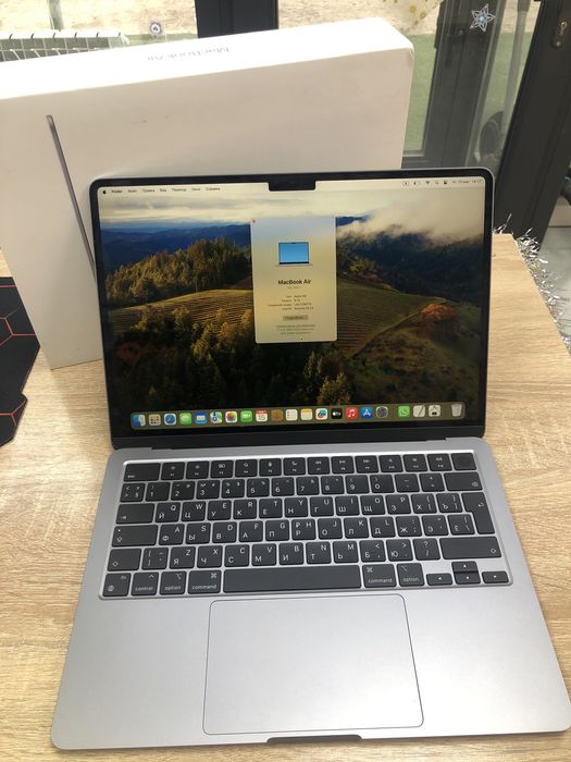 Macbook Air M2 2022  (A4)