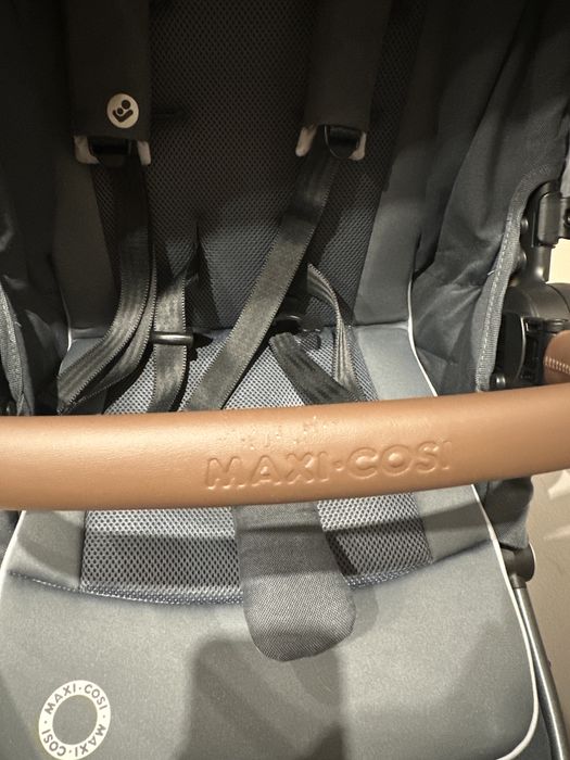 Maxi-Cosi Комбинирана количка Adorra 2